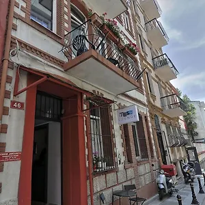  Hostal Hush Lounge